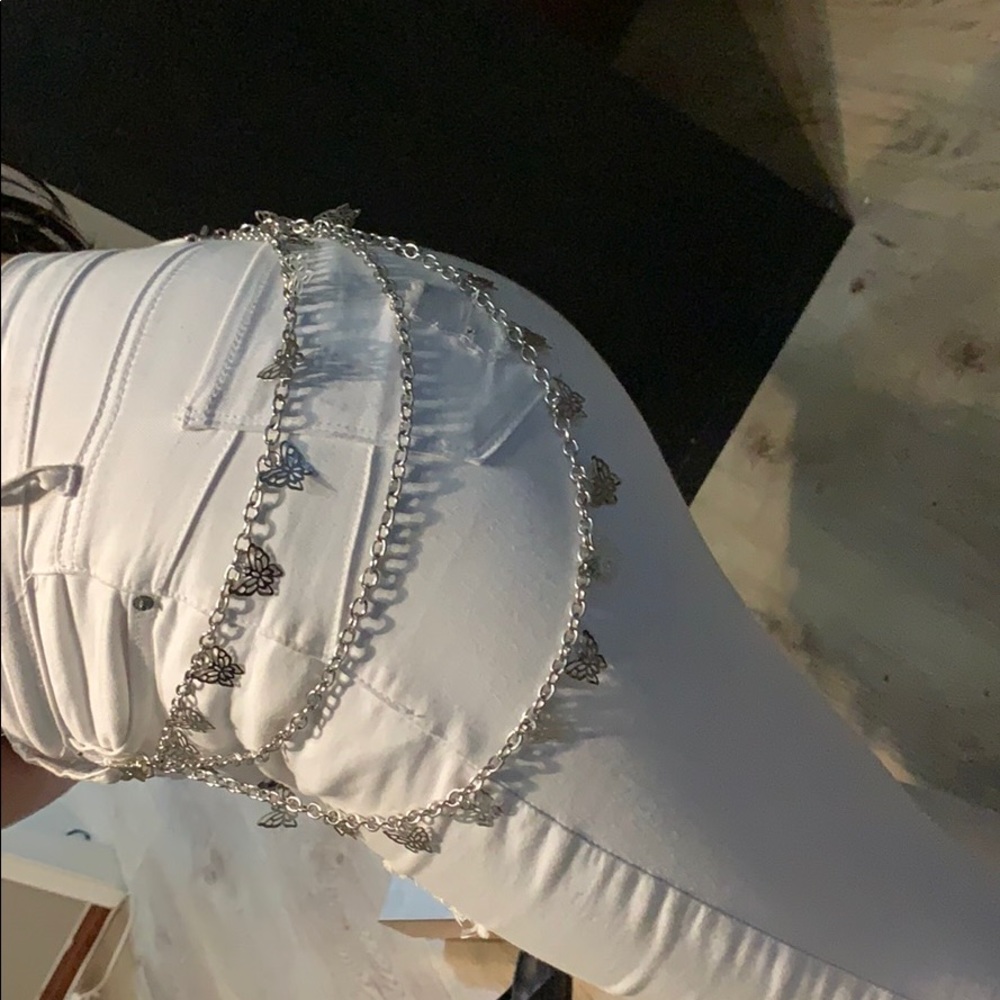 Butterfly pant chain